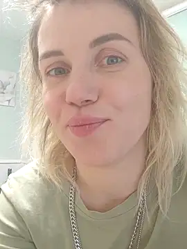 Snapshot of Linda_Gregory chatting on March 5, 5:07 am Linda Gregory online show from March 5, 5:07 am