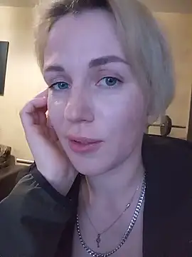 Snapshot of Linda_Gregory chatting on June 1, 7:48 pm Linda Gregory online show from June 1, 7:48 pm