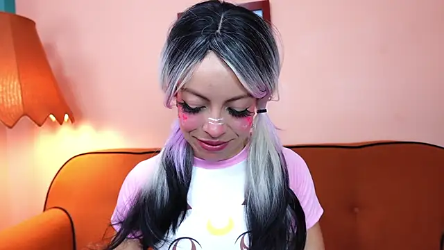 miss canndy online show from March 7, 7:22 pm