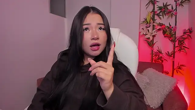 Lulu Sakura  online show from December 15, 10:39 am