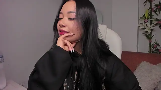 Lulu Sakura  online show from January 19, 5:37 am