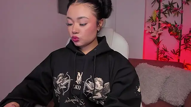 Lulu Sakura  online show from January 30, 2:49 am