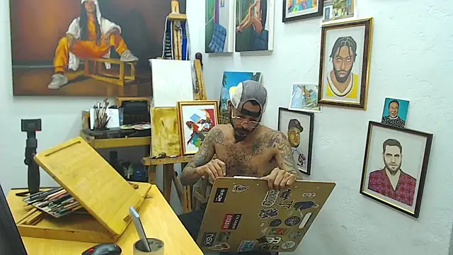 Snapshot of color_beat17 chatting on December 23, 6:58 pm color beat17 online show from December 23, 6:58 pm