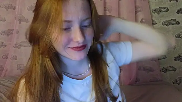 Snapshot of FiaMoor chatting on July 17, 9:41 pm FiaMoor online show from July 17, 9:41 pm