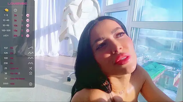 wowEva online show from February 7, 8:33 am