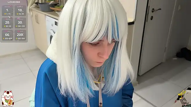 ShiroiFubuki online show from December 4, 7:00 pm