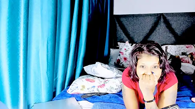 Snapshot of IndianBibix chatting on February 7, 9:47 am IndianBibix online show from February 7, 9:47 am