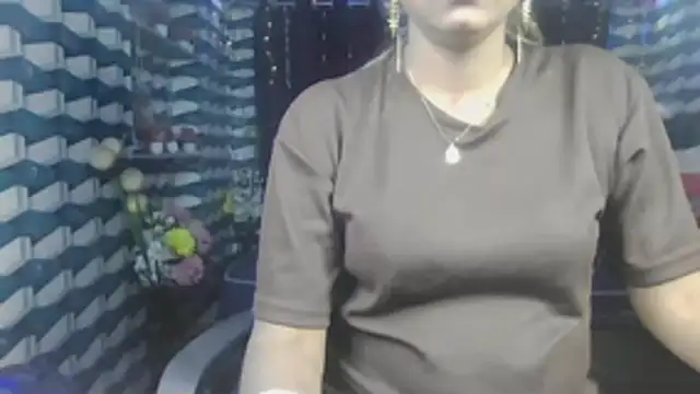 Snapshot of Hotty_Navyaa chatting on November 17, 4:46 pm Hotty Navyaa online show from November 17, 4:46 pm