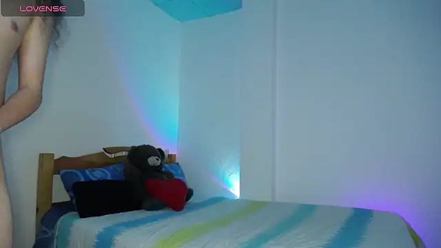 monkeywillwhite online show from December 13, 12:42 am