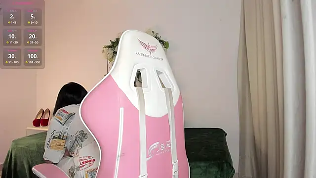 Snapshot of Jiggly__ chatting on October 11, 1:16 am Jiggly online show from October 11, 1:16 am