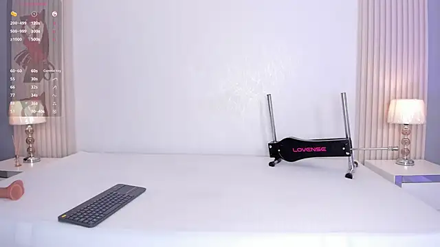 Snapshot of Jiggly__ chatting on November 27, 1:29 am Jiggly online show from November 27, 1:29 am