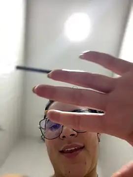 Lia flowers online show from March 14, 8:10 am