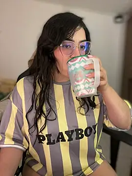 Lia flowers online show from February 11, 11:10 pm