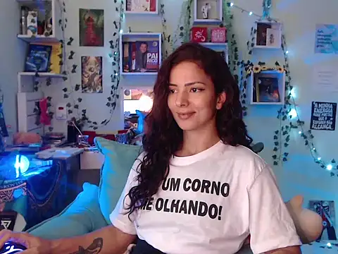 Snapshot of BeellyDance chatting on September 18, 8:44 pm BeellyDance online show from September 18, 8:44 pm