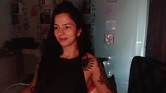 Snapshot of BeellyDance chatting on June 13, 12:58 pm BeellyDance online show from June 13, 12:58 pm