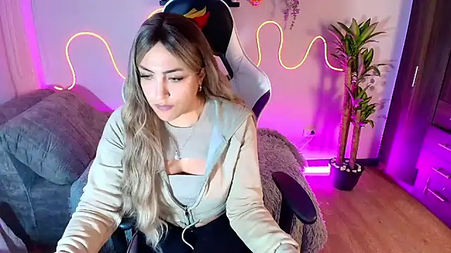 a belladanger online show from February 19, 2:12 am