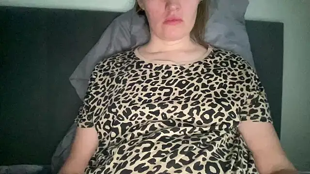 vanessa4you online show from October 15, 4:01 am