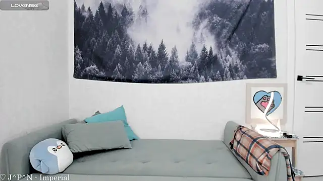 SolarAlice online show from February 26, 6:54 pm