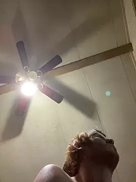 Snapshot of hottestcouplevaa chatting on December 29, 5:42 am hottestcouplevaa online show from December 29, 5:42 am