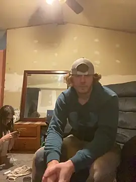 Snapshot of hottestcouplevaa chatting on January 15, 9:24 am hottestcouplevaa online show from January 15, 9:24 am