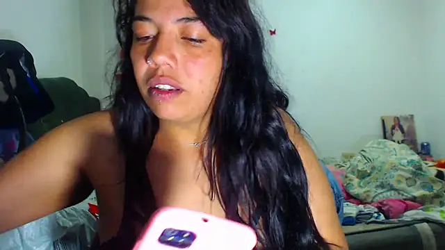 AmaraRoberts420 online show from November 2, 2:03 am