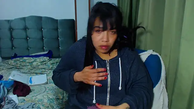 AmaraRoberts420 online show from February 10, 12:15 am