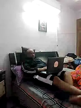 Dick 6inches online show from December 8, 9:46 am