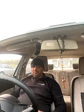 Dick 6inches online show from October 31, 2:12 am