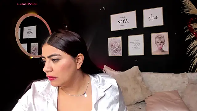 silvia lane online show from February 20, 9:22 am