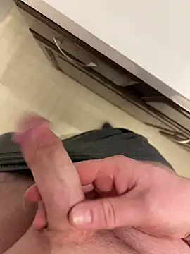 Snapshot of madman11222 chatting on March 16, 5:25 am madman11222 online show from March 16, 5:25 am