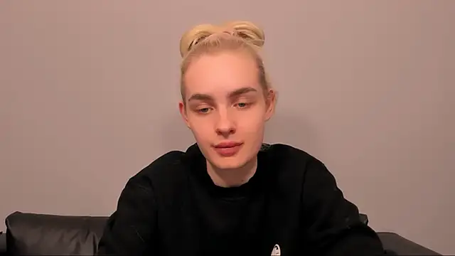 OliviaKisss online show from February 23, 6:49 pm