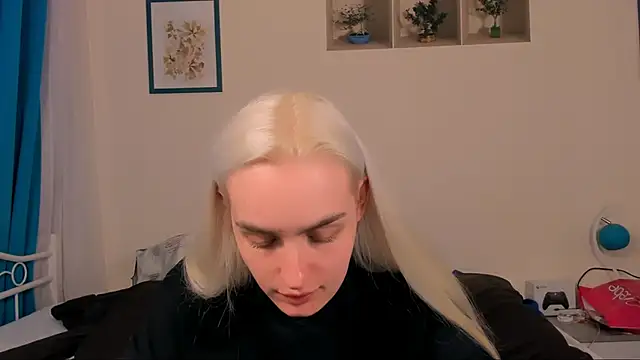 OliviaKisss online show from April 21, 7:28 pm