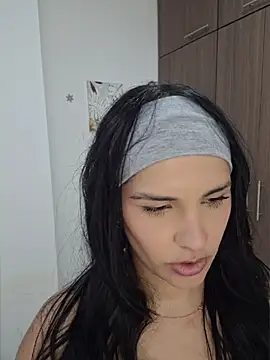 heyshaa online show from April 21, 7:50 pm