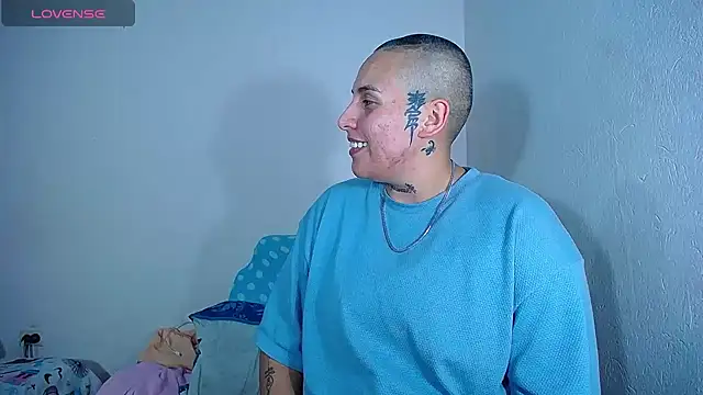 Snapshot of Yessi_rousse chatting on December 2, 5:15 am Yessi rousse online show from December 2, 5:15 am