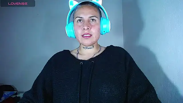 Snapshot of Yessi_rousse chatting on December 14, 7:18 am Yessi rousse online show from December 14, 7:18 am