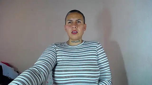 Snapshot of Yessi_rousse chatting on December 14, 12:01 pm Yessi rousse online show from December 14, 12:01 pm