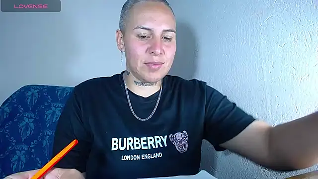 Snapshot of Yessi_rousse chatting on January 3, 12:54 am Yessi rousse online show from January 3, 12:54 am