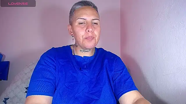 Snapshot of Yessi_rousse chatting on February 6, 5:19 pm Yessi rousse online show from February 6, 5:19 pm