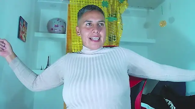 Snapshot of Yessi_rousse chatting on March 18, 8:15 pm Yessi rousse online show from March 18, 8:15 pm