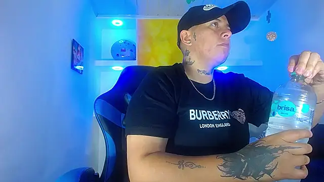 Snapshot of Yessi_rousse chatting on March 21, 6:51 pm Yessi rousse online show from March 21, 6:51 pm