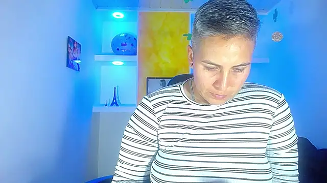 Snapshot of Yessi_rousse chatting on March 22, 1:00 am Yessi rousse online show from March 22, 1:00 am