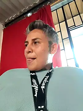 Snapshot of Yessi_rousse chatting on October 20, 6:41 pm Yessi rousse online show from October 20, 6:41 pm