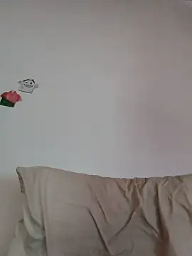 Snapshot of Yessi_rousse chatting on October 29, 8:21 pm Yessi rousse online show from October 29, 8:21 pm