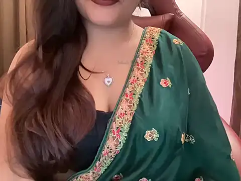 Snapshot of shanayaaa_1 chatting on June 23, 7:12 pm shanayaaa 1 online show from June 23, 7:12 pm