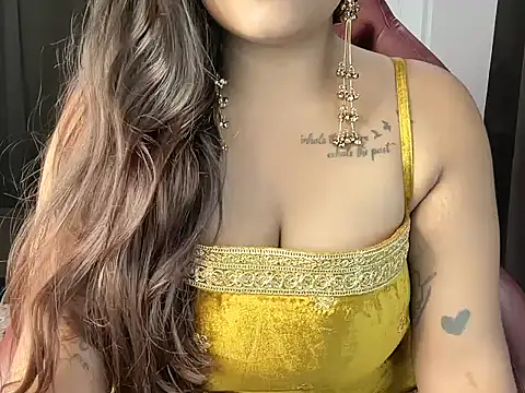 Snapshot of shanayaaa_1 chatting on July 15, 7:41 pm shanayaaa 1 online show from July 15, 7:41 pm