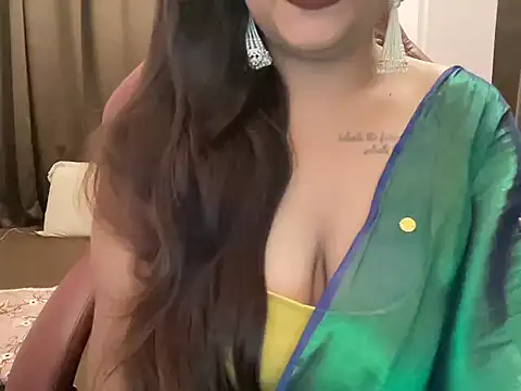 Snapshot of shanayaaa_1 chatting on July 23, 7:23 pm shanayaaa 1 online show from July 23, 7:23 pm