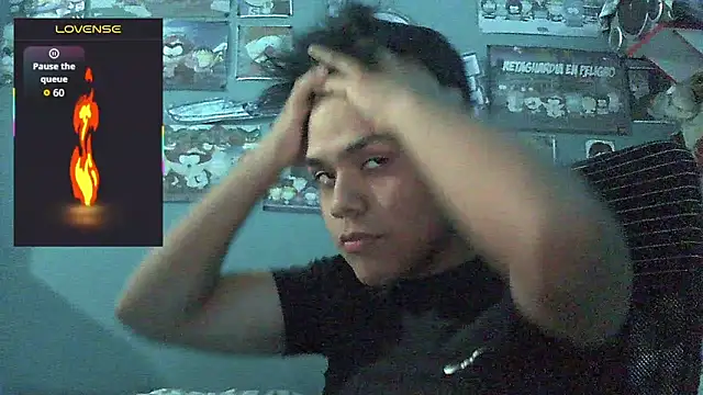 Snapshot of Valesh20 chatting on May 9, 12:16 am Valesh20 online show from May 9, 12:16 am