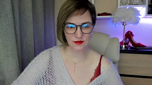 feliziaDesire online show from November 28, 4:48 am