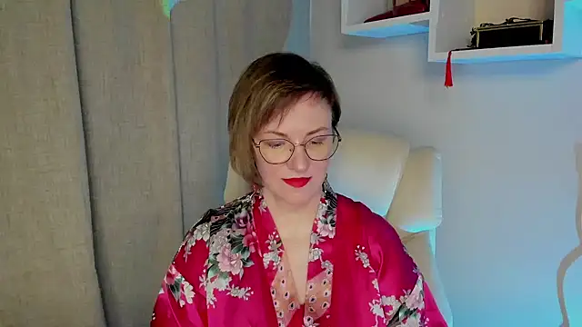 Snapshot of feliziaDesire chatting on May 16, 6:54 am feliziaDesire online show from May 16, 6:54 am