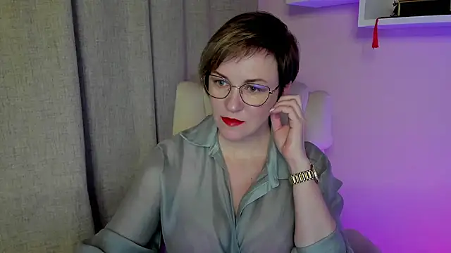 Snapshot of feliziaDesire chatting on May 23, 6:29 am feliziaDesire online show from May 23, 6:29 am